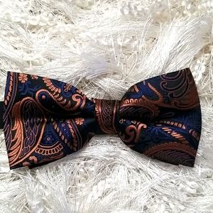 New in package bowtie.